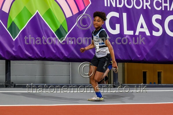 AgeInd25SUN-913513 - Track Male