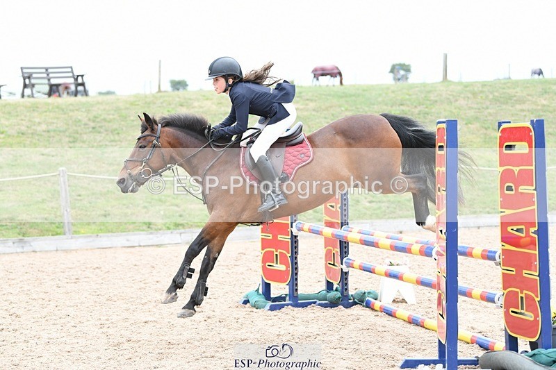 250807-110115-00402 - 90cm Round 1