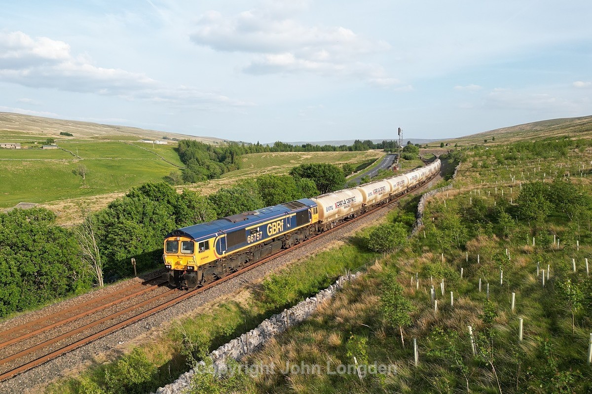 JL - 11..6.25 66757 6C00 Clitheroe - Mossend, Ais Gill Sunny Brow - Latest shots