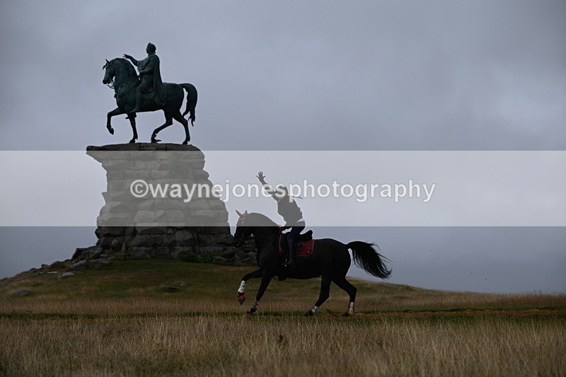 DSC_1703 - Time at Statue 12:13 to 12:32