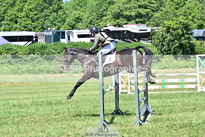 250522B-121149-01950 - 157-SHANNONDALE.LUIGI-Lizzie.Luxton