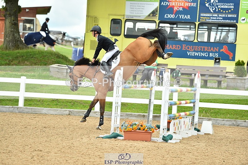 230720A-140100-03273 - Cls 21, 1 Star Gold 1.30m