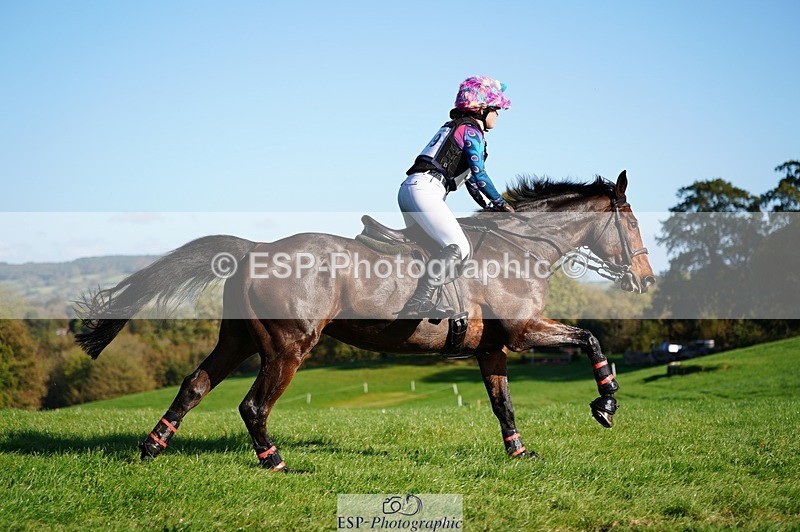 241026-142430-13979 - 509-Tichy.Sanders-SPARHANGER.VELVET