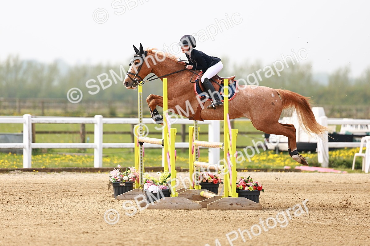  - Class 17 - Senior 1.05m