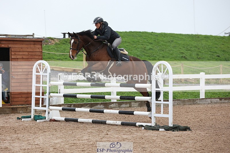 231112A-132439-04444 - Cls 20 Newcomers & 1.10m Open