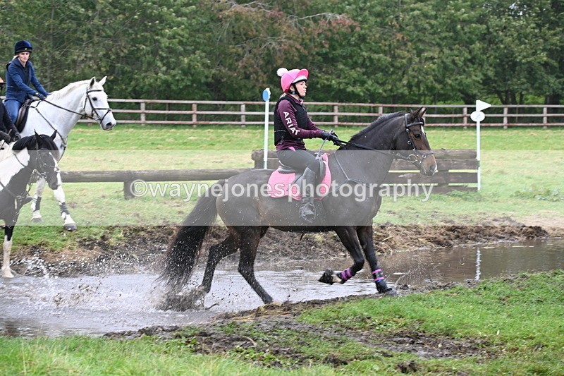 WJ6_9032 - Time at Photographer 14:46 to 14:57