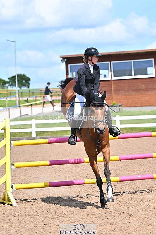 240619A-152751-00817 - Cls 5 Snr Foxhunter and 1.20m Open