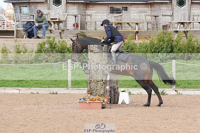 250911-142748-02446 - Cls 5 Chard Snr 90cm Speed Derby