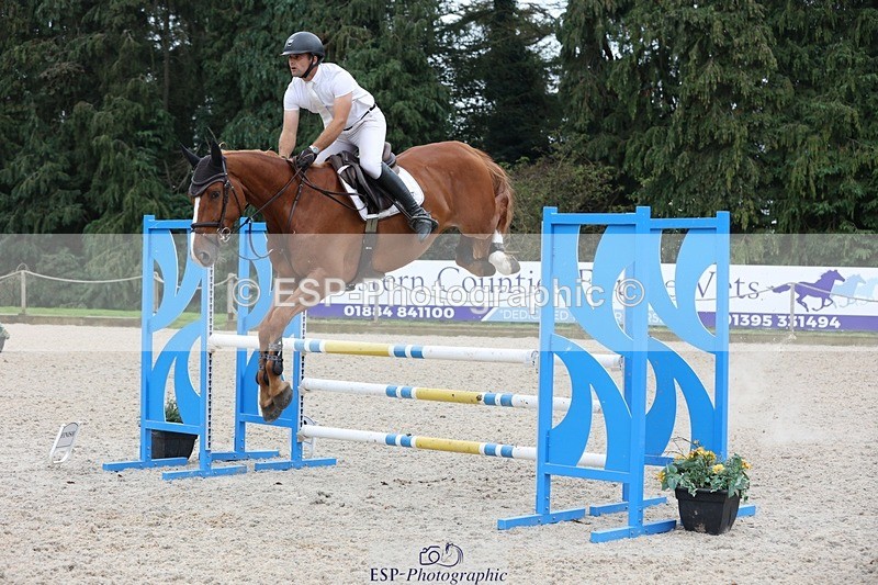 230908-170203-03097 - Cls 9 Snr Newcomers & 1.10m Open