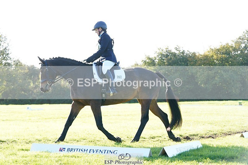 241025-104018-06047 - 362-Vicky.Stacey-HIGHDALE.AUTUMN.SUNRISE