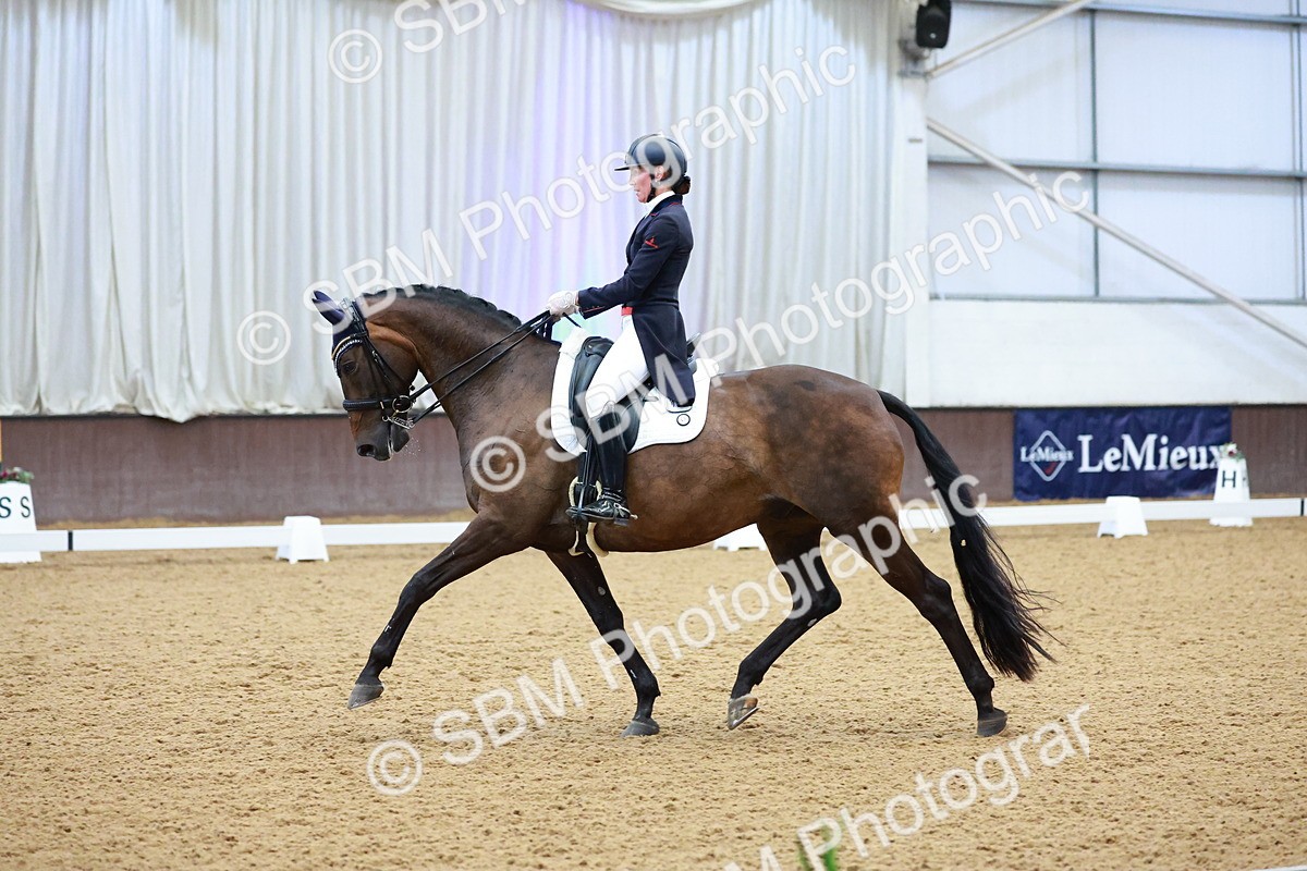 SBM_007984 - Class 9 - FEI INT II - 16.54.17.57