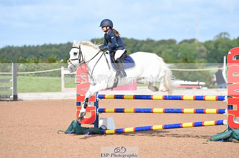 230716A-092150-01900 - Cls 32 Stepping Stones 128cm & 138cm