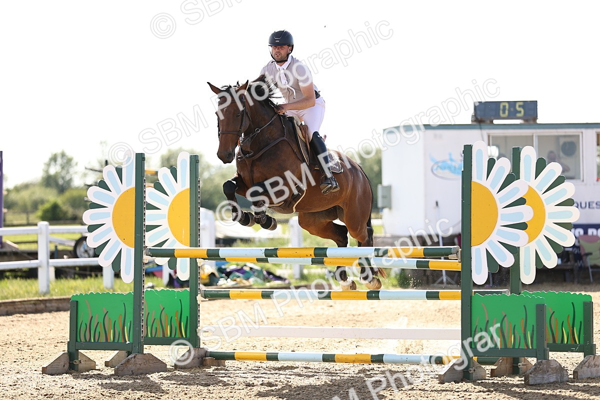 SBM_003113 - Class 5 - Senior Foxhunter - 1.20m
