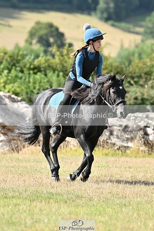 250821B-102414-00108 - Group B - Danielle