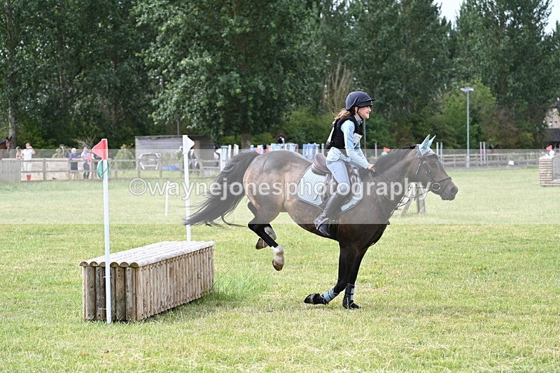 WJ7_5097 - 60cm XC Time 10:17 to 10:49