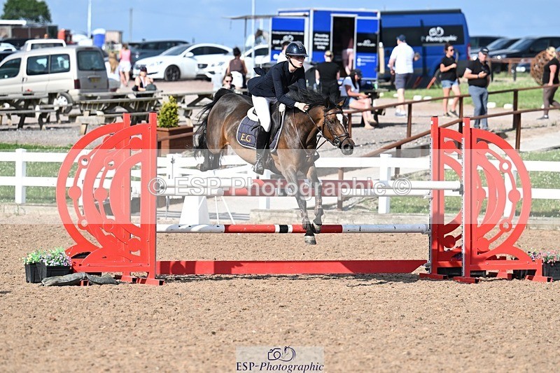 260627-180216-05918 - Cls 27 Foxhunter and 1.10m
