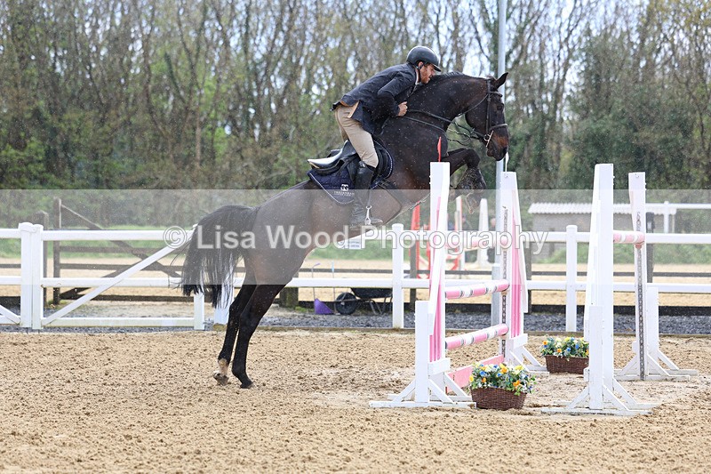 3E7A2504 - Class 9: Senior 1.30m open