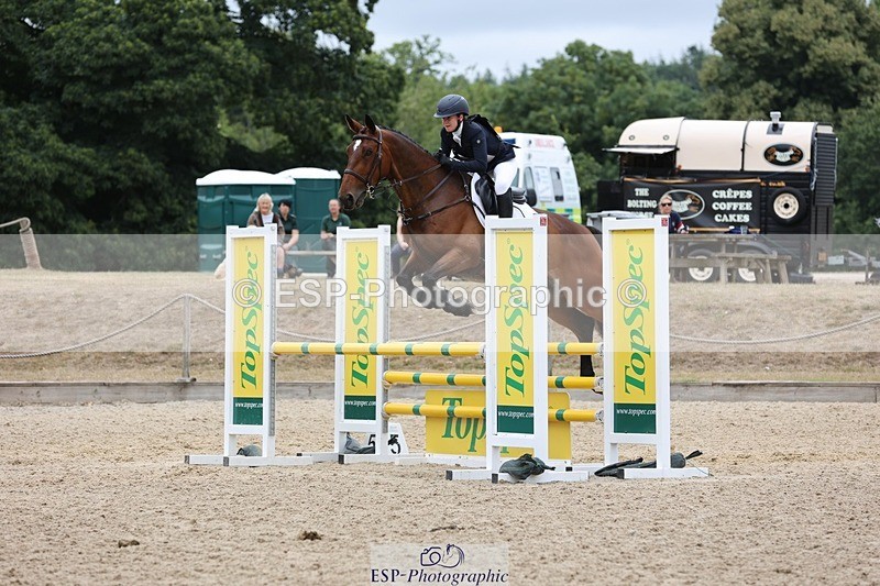 250803A-111031-10694 - L-526-Lucy.Woolams-ZATESS.CLASSIC