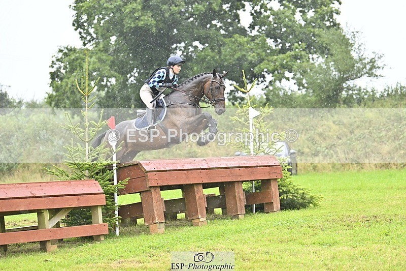 240901A-140552-09219 - 329-Hanna.Bertorelli-BWTH.CLASSIC.CUT