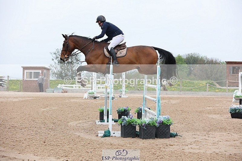 250424-124123-05526 - Cls 1 - 2 Star Small Tour