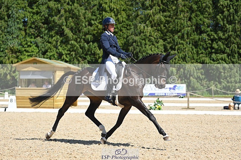 230526-144847-07019 - 485-OPPOSITION_HERALDIK_GIRL-Kirsty_Chabert-DR