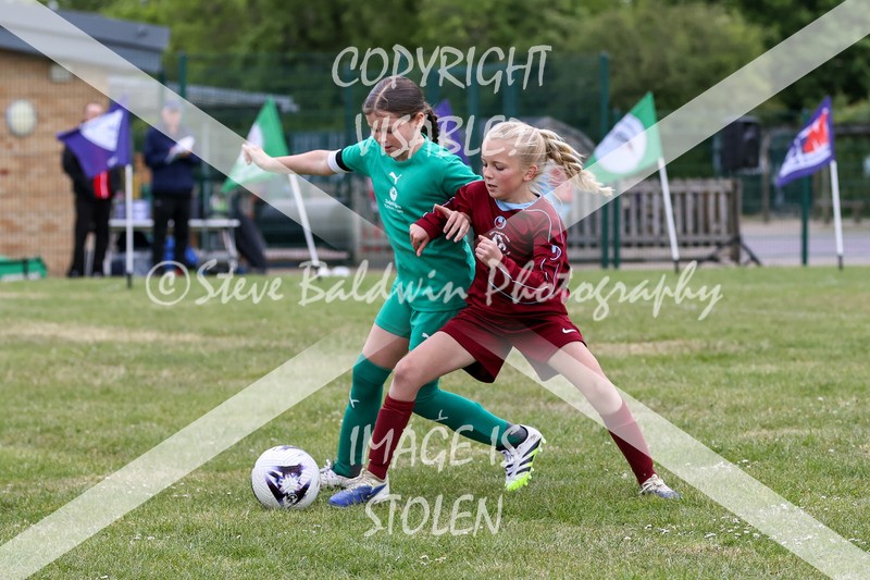 1DX31634 - Covingham Park V Tadpole Farm