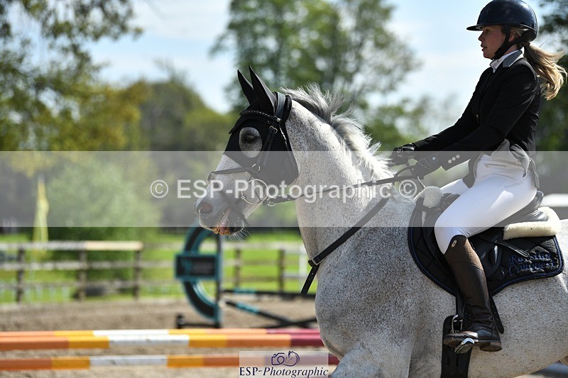 230512-102611-00518 - Cls 10 Snr 85cm Schooling