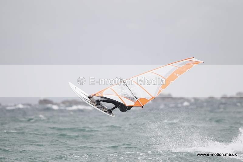 WS 020510-23 - Windsurfing