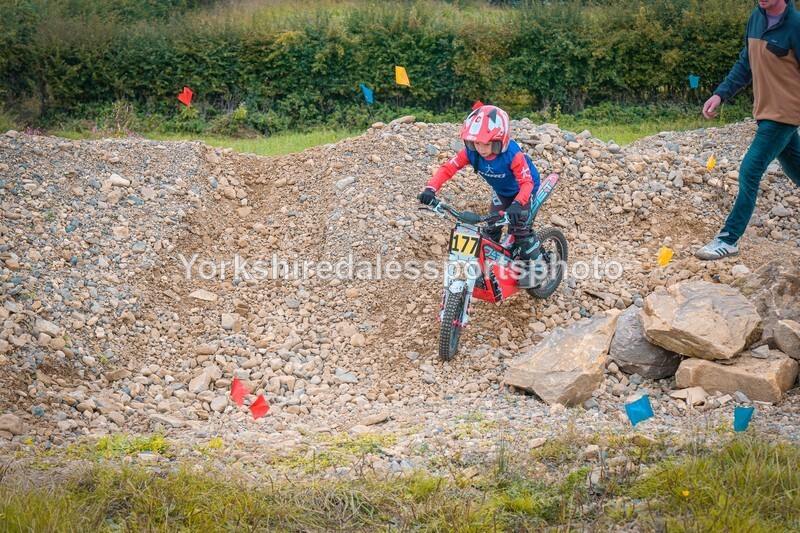 DSCF0508 - Ripon MC Trial 27/09- kids