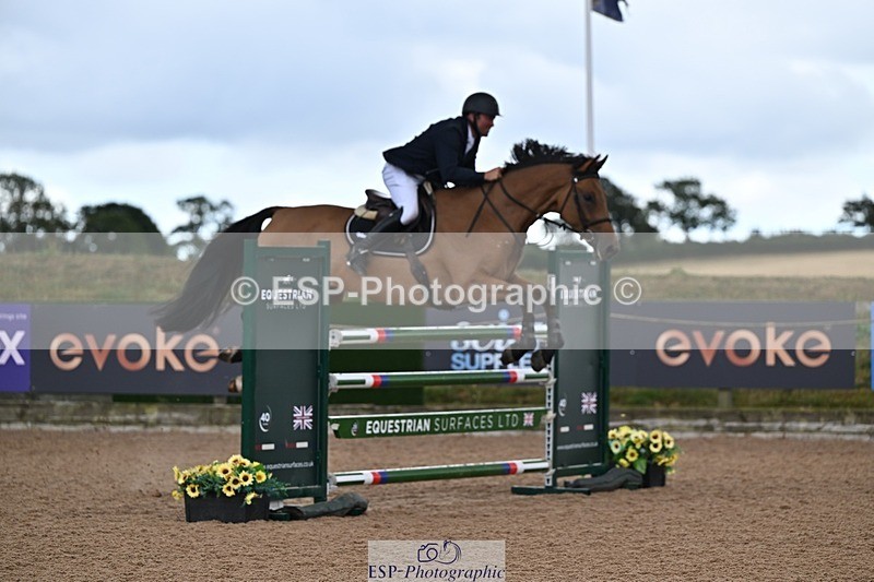 260730-145400-02171 - Cls 4 Chard 7yr old Championships