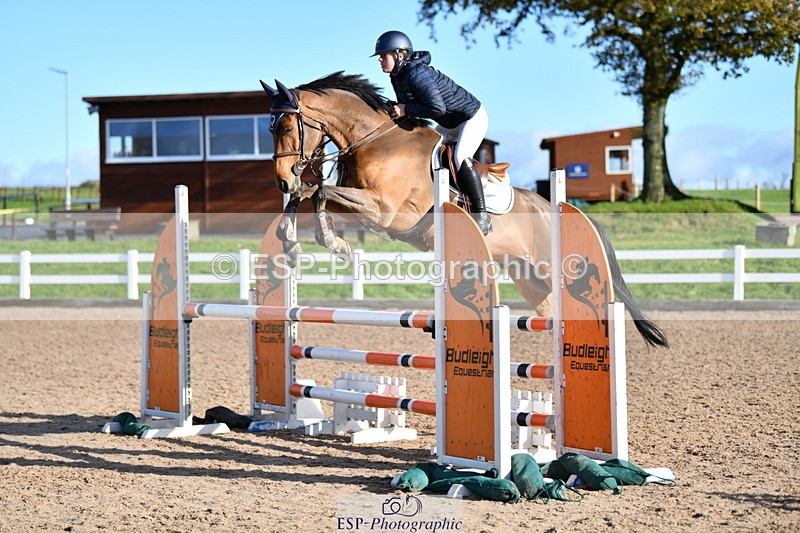 231110A-135958-00731 - Cls 5 Newcomers & 1.10m Open