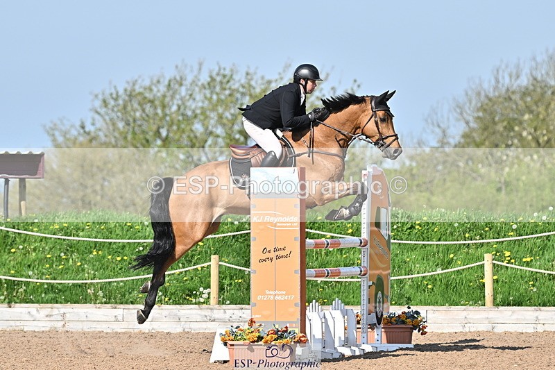 240509A-093250-00591 - Cls 8 Foxhunter