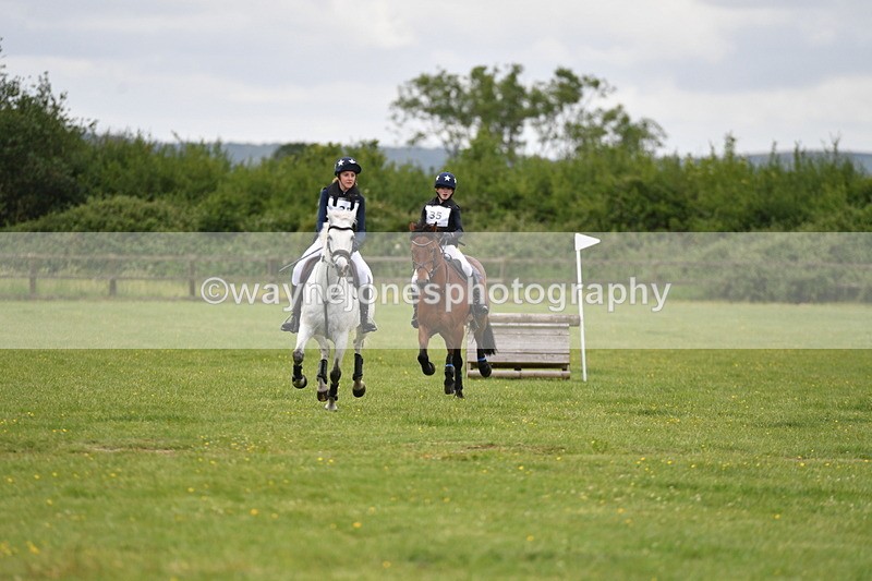 WJ5_3459 - Class 5 80cm Pairs