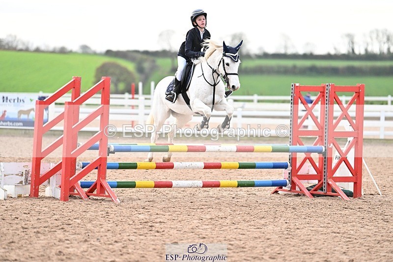 241117X-090422-03117 - Cls 05s A&B Pony Brit Nov & 80 Open