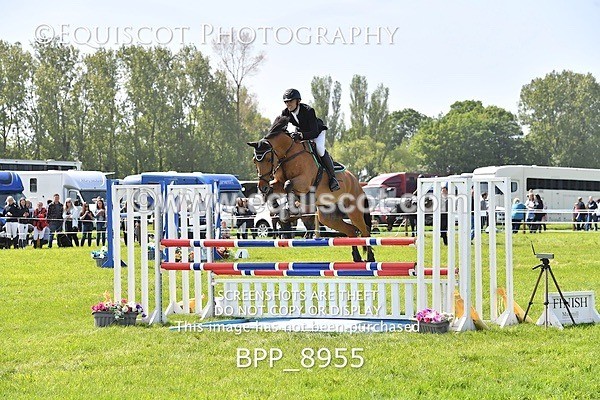 BPP_8955 - CLASS 3 The RHS Andrew Hamilton Coach Novice Qualifier (1.20m)