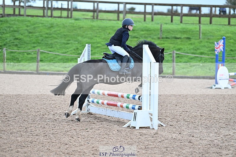 231029A-094423-02503 - 60cm Club and Schools