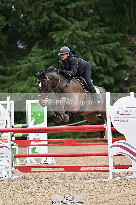 250201A-142953-00960 - Cls 04 Local Horse 120cm