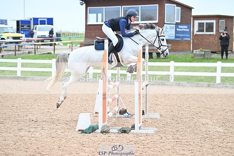 240128A-122407-00849 - Cls 4 Pony Newcomers and 1m Open