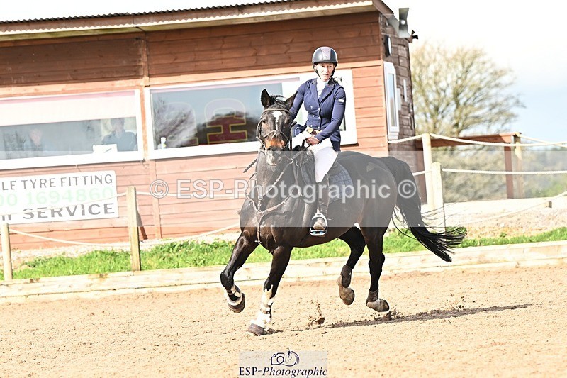 250416-101033-00231 - Cls 1 British Novice and 90cm