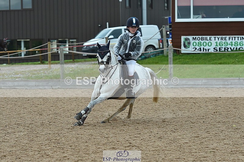 231119A-132922-05988 - Sun Cls 26 Springboard 128cm & 138cm