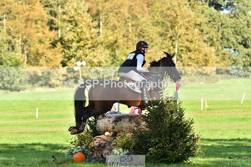231022-151012-29324 - 352-GREANNANSTOWN.QUARRYMAN.GIRL-Grace.Taylor-XC