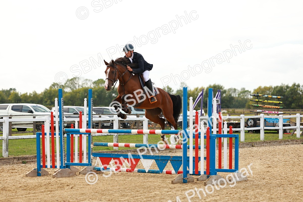 SBM_001787 - Class 4 - Senior Newcomers - 1.10m