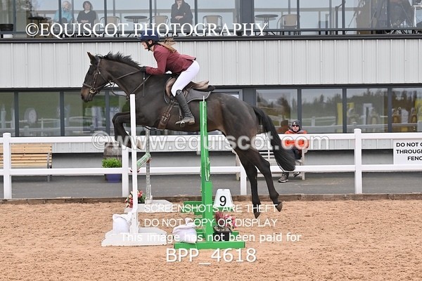 BPP_4618 - CLASS 20 SUN British Novice/90cms Open