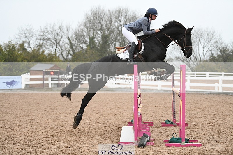 241103A-110033-07644 - SUN Cls 21 Snr Newcomers and 1.10m Open