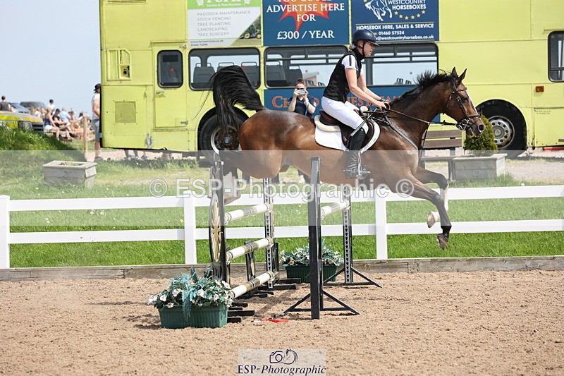 240510A-141509-07537 - Cls 17 1.05m National Am Quali