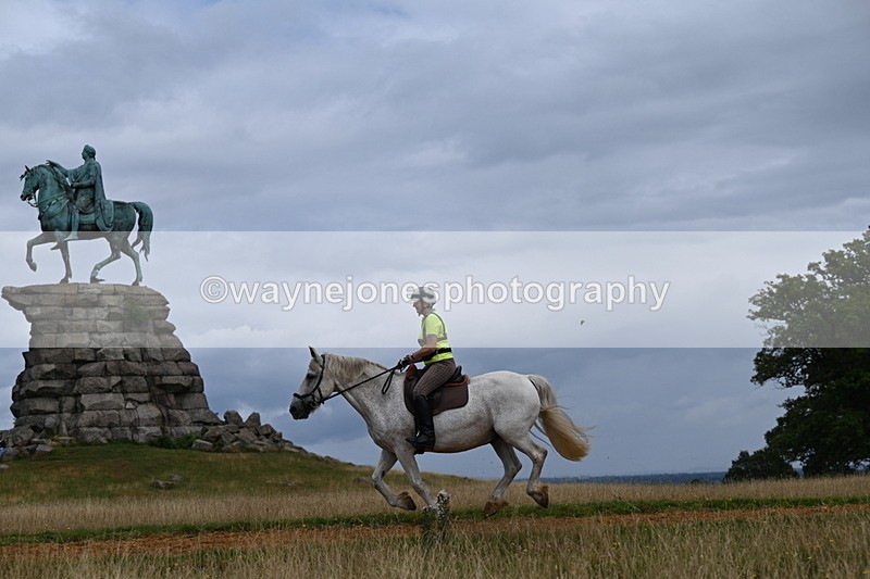 DSC_6193 - Time at Statue 12:17 to 12:44