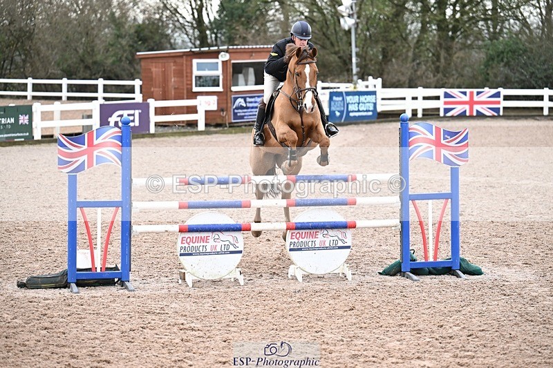 251206-132214-01086 - Cls 13 Snr Foxhunter and 1.20m