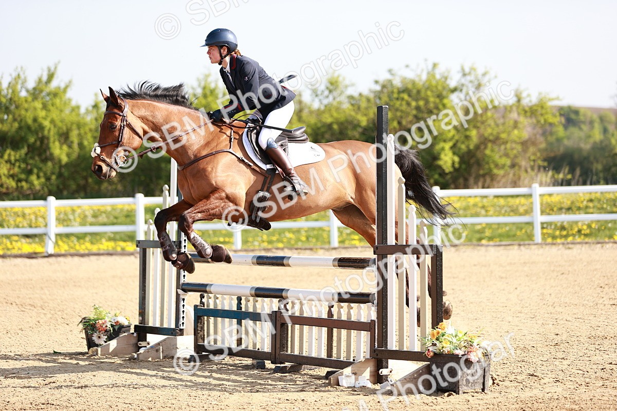  - Class 21 - Senior British Novice - 90cm