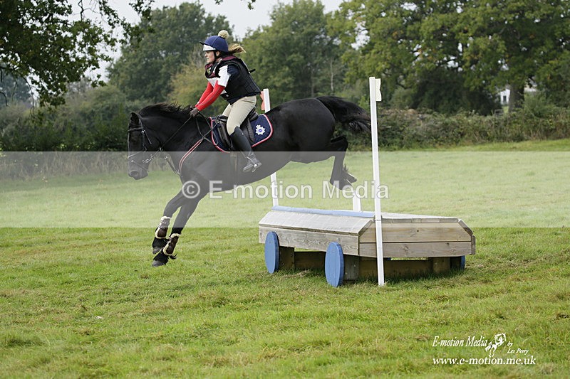  WWHT 171021 0942 - Open Novice (0.80m)  17/10/21