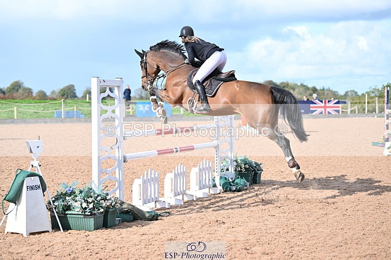 231014A-123642-04609 - Cls 19 1.15m Members Cup